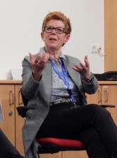 Helga Rohra gewährt tiefen Einblick